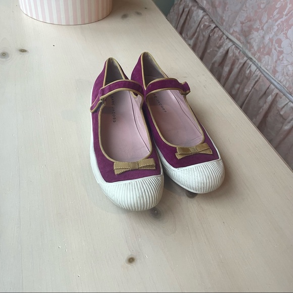 Marc By Marc Jacobs Velvet Mary Jane Tennis Shoes with Bow and Rubber Sole | 7.5 - Picture 4 of 9